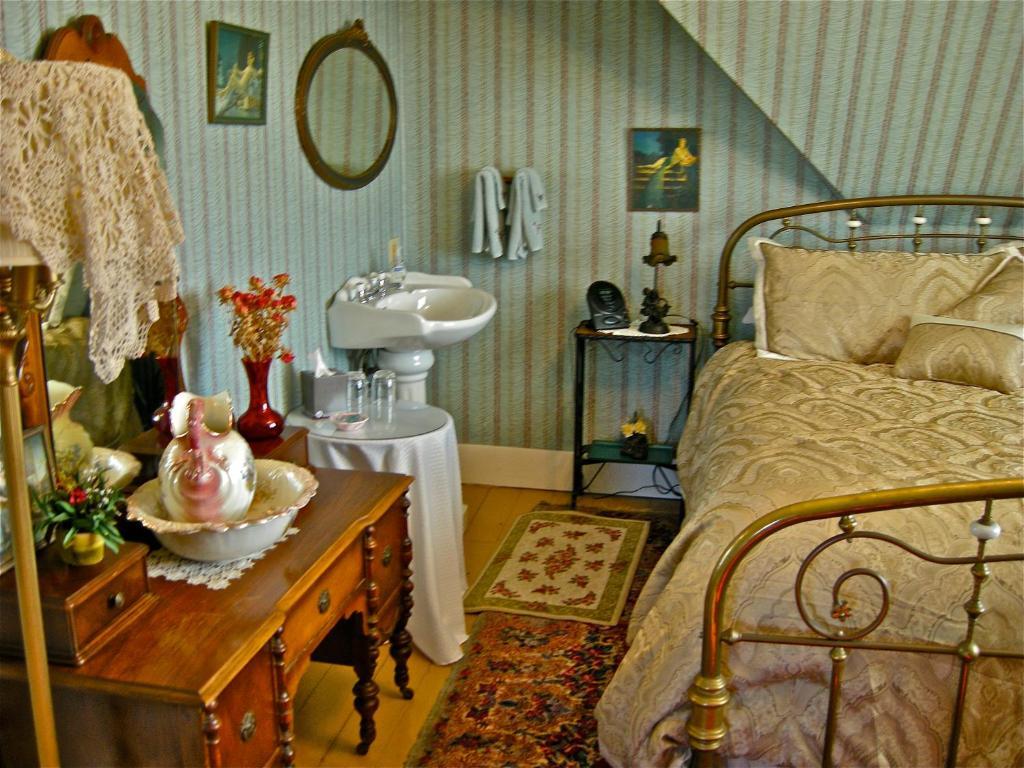 The Old Tower House Bed & Breakfastノースベンド 部屋 写真