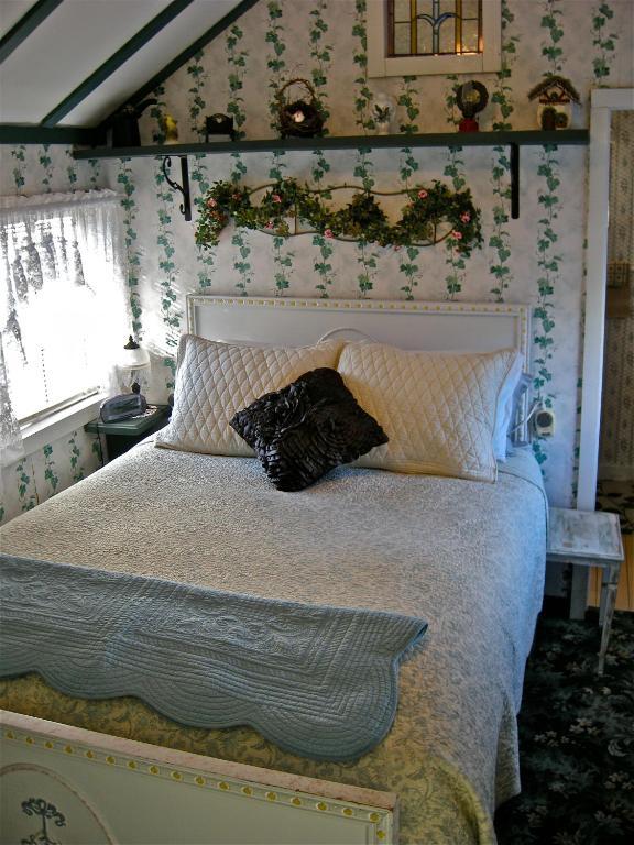 The Old Tower House Bed & Breakfastノースベンド 部屋 写真